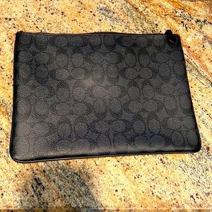 Large Pouch - Signature - BLACK